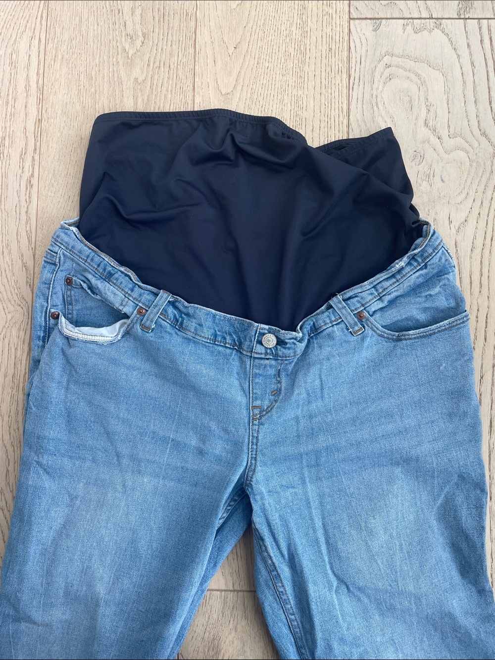 Abercrombie & Fitch - Maternity Jeans, Ankle Straight
